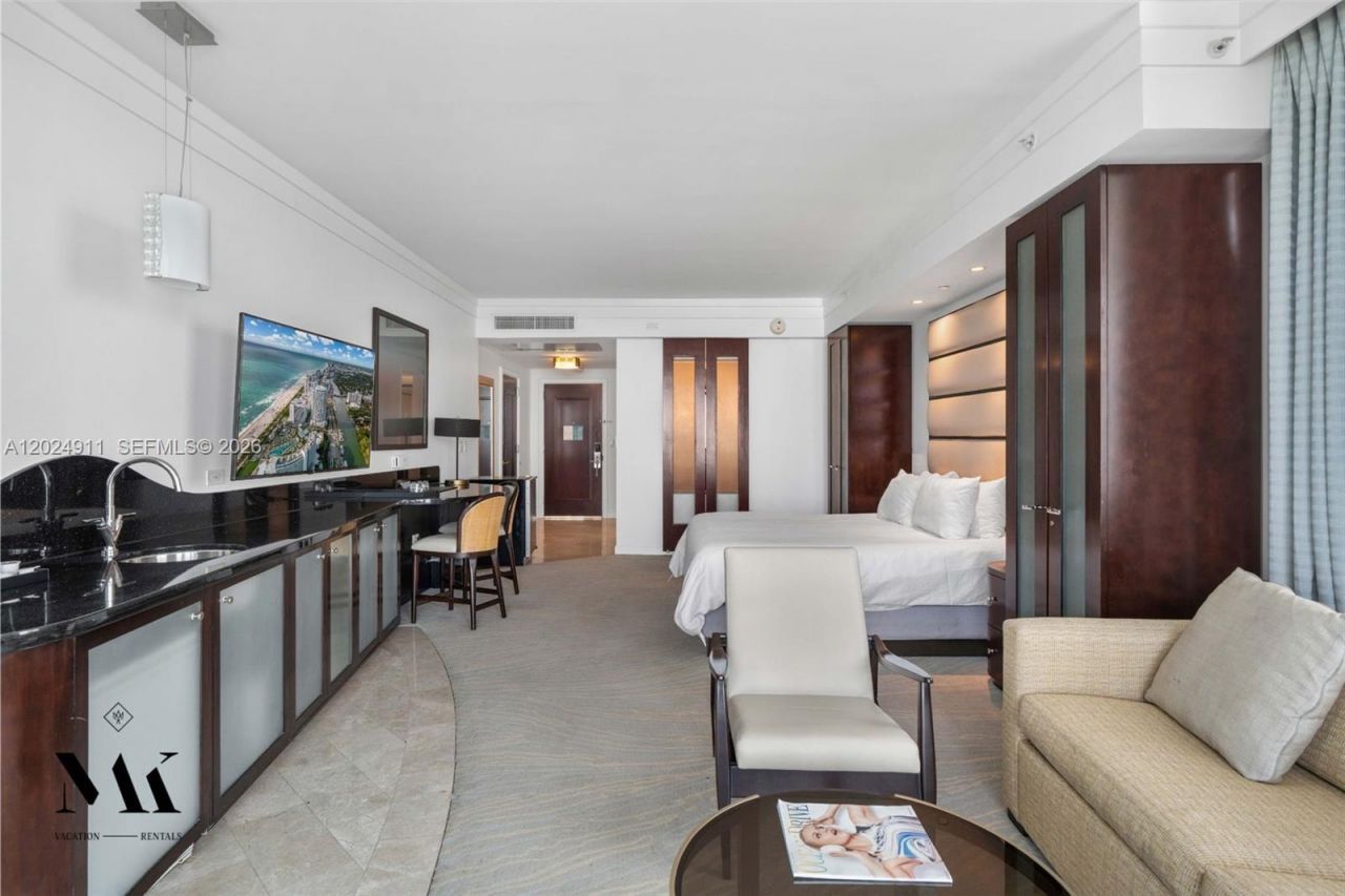 4391 Collins Ave , Unit 1002, Miami Beach, FL 33140 Photo