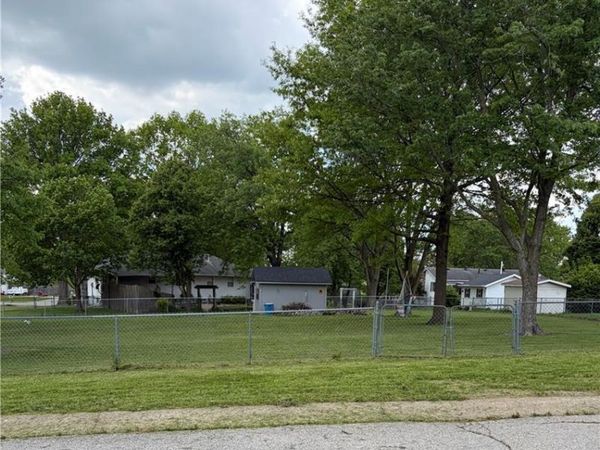 1101 N Doniphan Street, Lawson, MO 64062