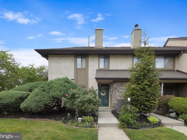 34 HAMPSHIRE DRIVE, PLAINSBORO, NJ 08536