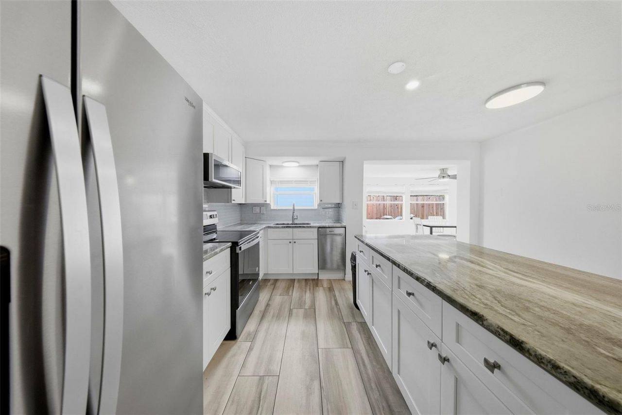 1565 Connecticut Avenue Ne, Saint Petersburg, FL 33703 Photo