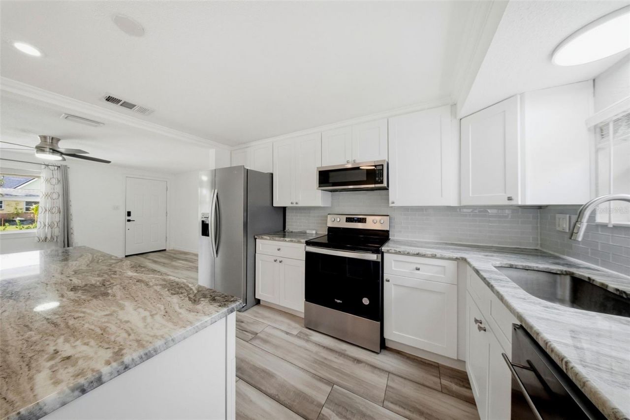 1565 Connecticut Avenue Ne, Saint Petersburg, FL 33703 Photo