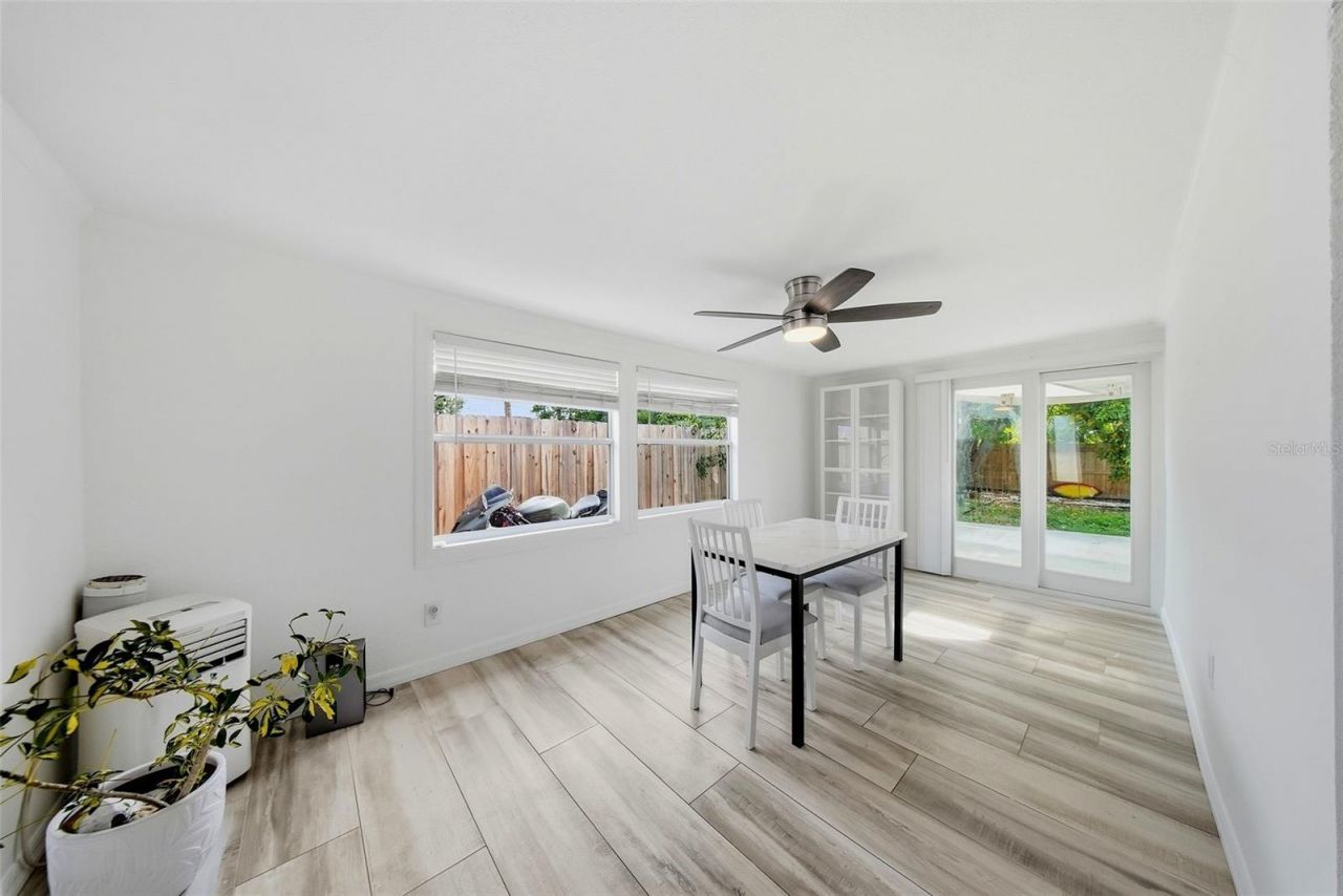 1565 Connecticut Avenue Ne, Saint Petersburg, FL 33703 Photo
