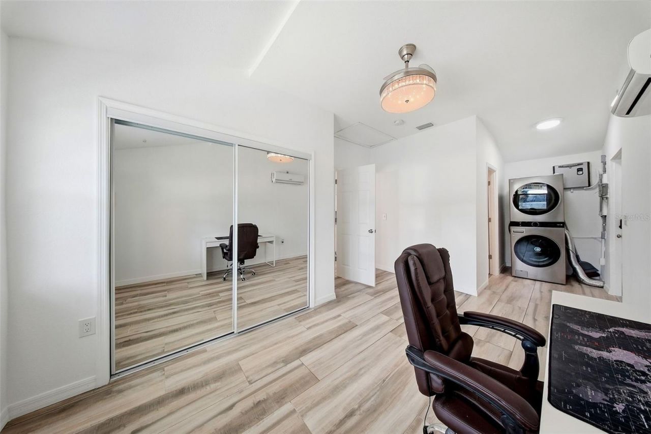 1565 Connecticut Avenue Ne, Saint Petersburg, FL 33703 Photo