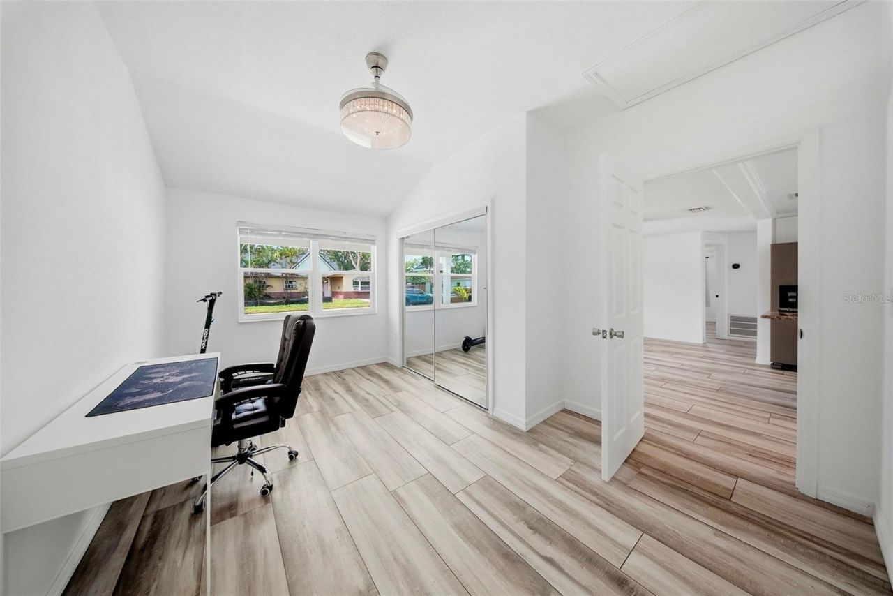 1565 Connecticut Avenue Ne, Saint Petersburg, FL 33703 Photo