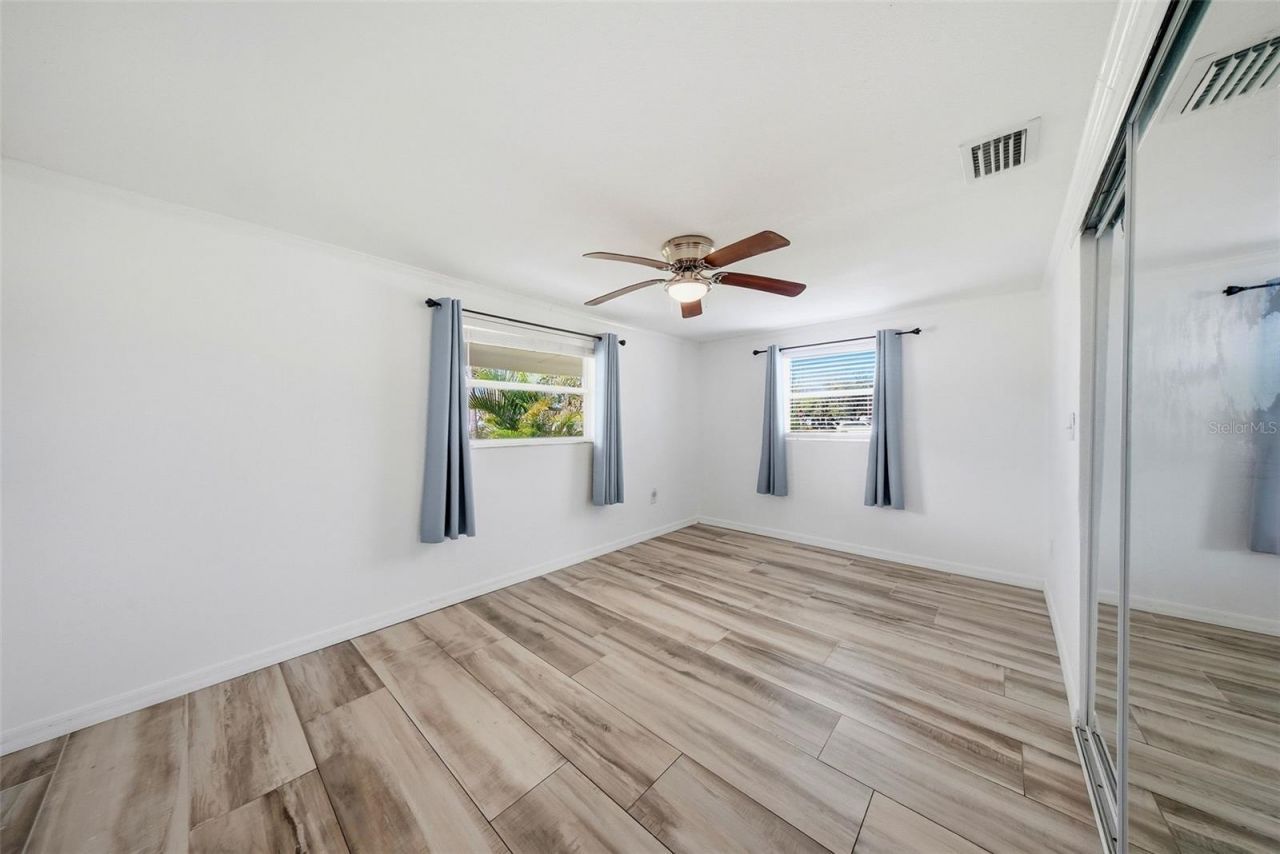 1565 Connecticut Avenue Ne, Saint Petersburg, FL 33703 Photo