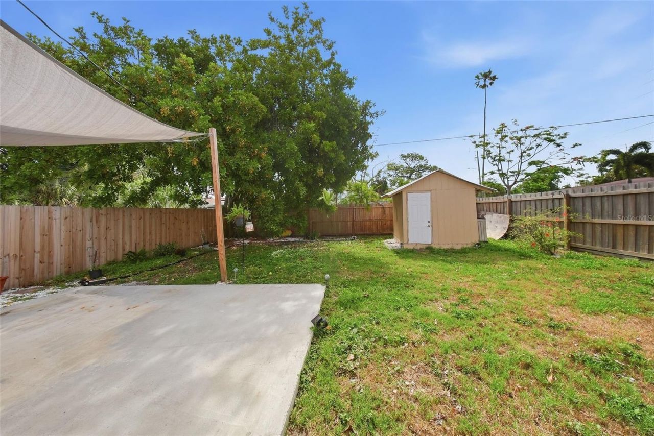 1565 Connecticut Avenue Ne, Saint Petersburg, FL 33703 Photo