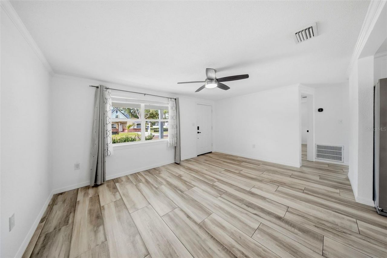 1565 Connecticut Avenue Ne, Saint Petersburg, FL 33703 Photo