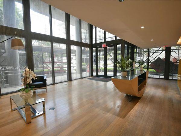 201 SW 17th Rd , Unit 304, Miami, FL 33129