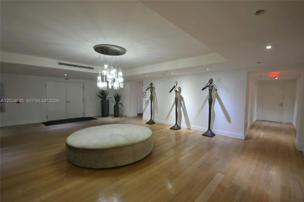 201 SW 17th Rd , Unit 304, Miami, FL 33129 Photo
