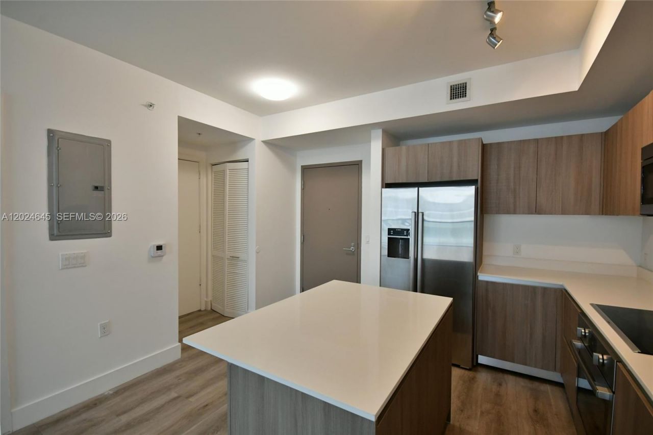 201 SW 17th Rd , Unit 304, Miami, FL 33129 Photo