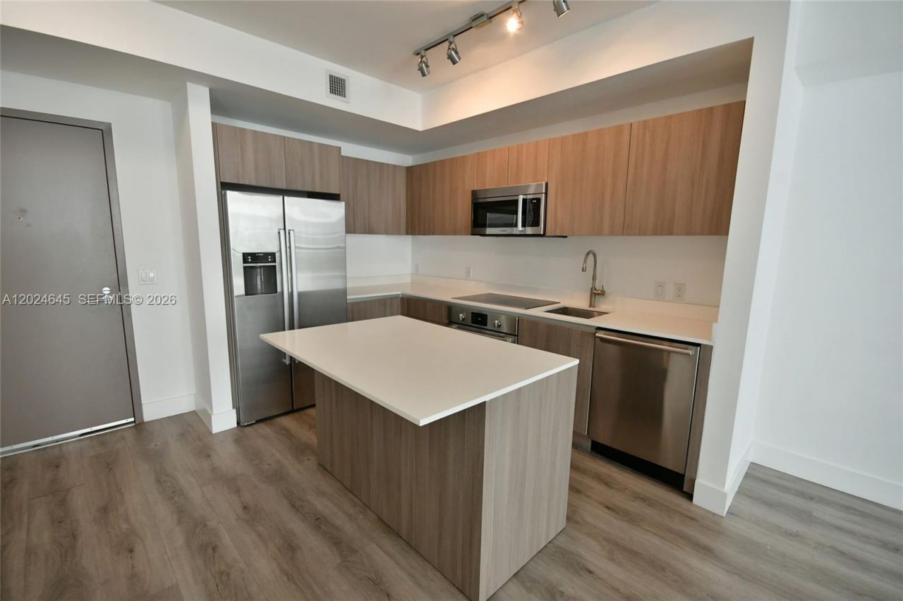 201 SW 17th Rd , Unit 304, Miami, FL 33129 Photo