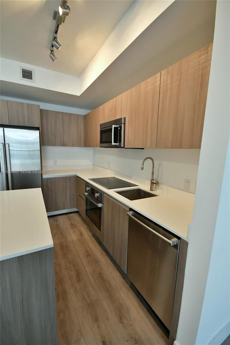 201 SW 17th Rd , Unit 304, Miami, FL 33129 Photo