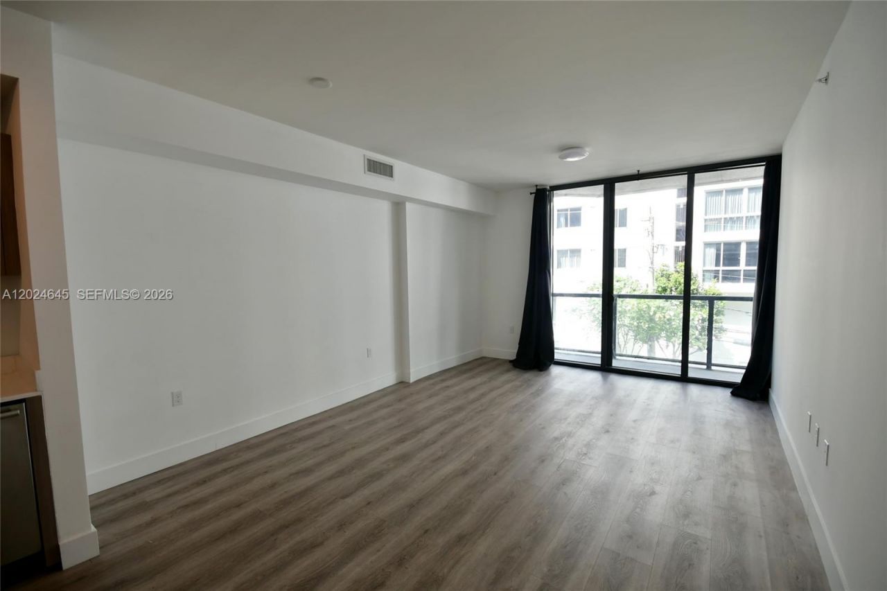 201 SW 17th Rd , Unit 304, Miami, FL 33129 Photo