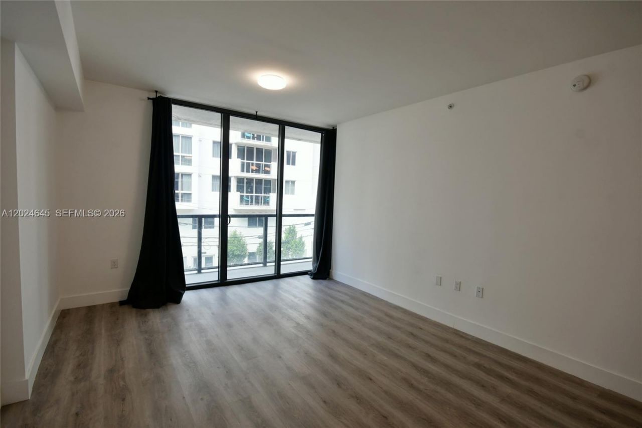 201 SW 17th Rd , Unit 304, Miami, FL 33129 Photo