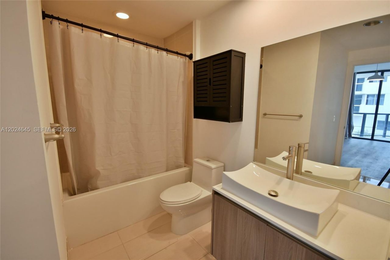 201 SW 17th Rd , Unit 304, Miami, FL 33129 Photo