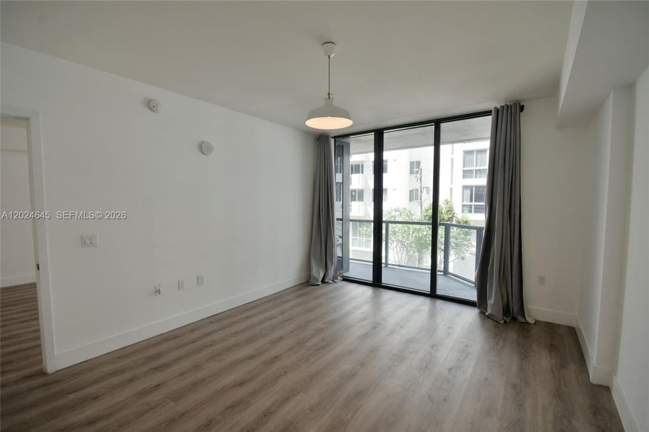 201 SW 17th Rd , Unit 304, Miami, FL 33129 Photo