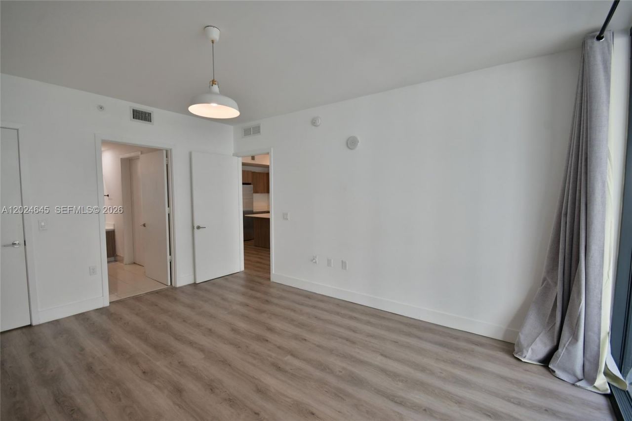 201 SW 17th Rd , Unit 304, Miami, FL 33129 Photo