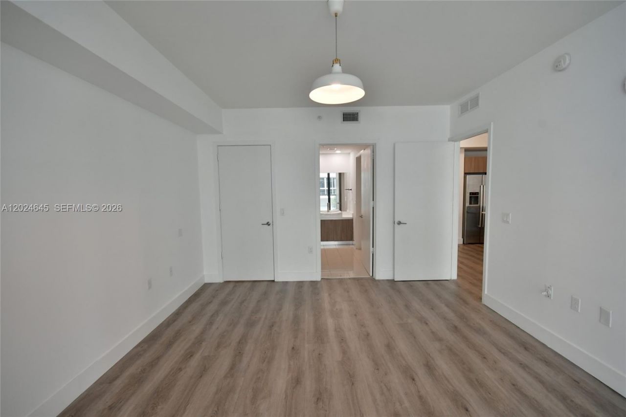 201 SW 17th Rd , Unit 304, Miami, FL 33129 Photo