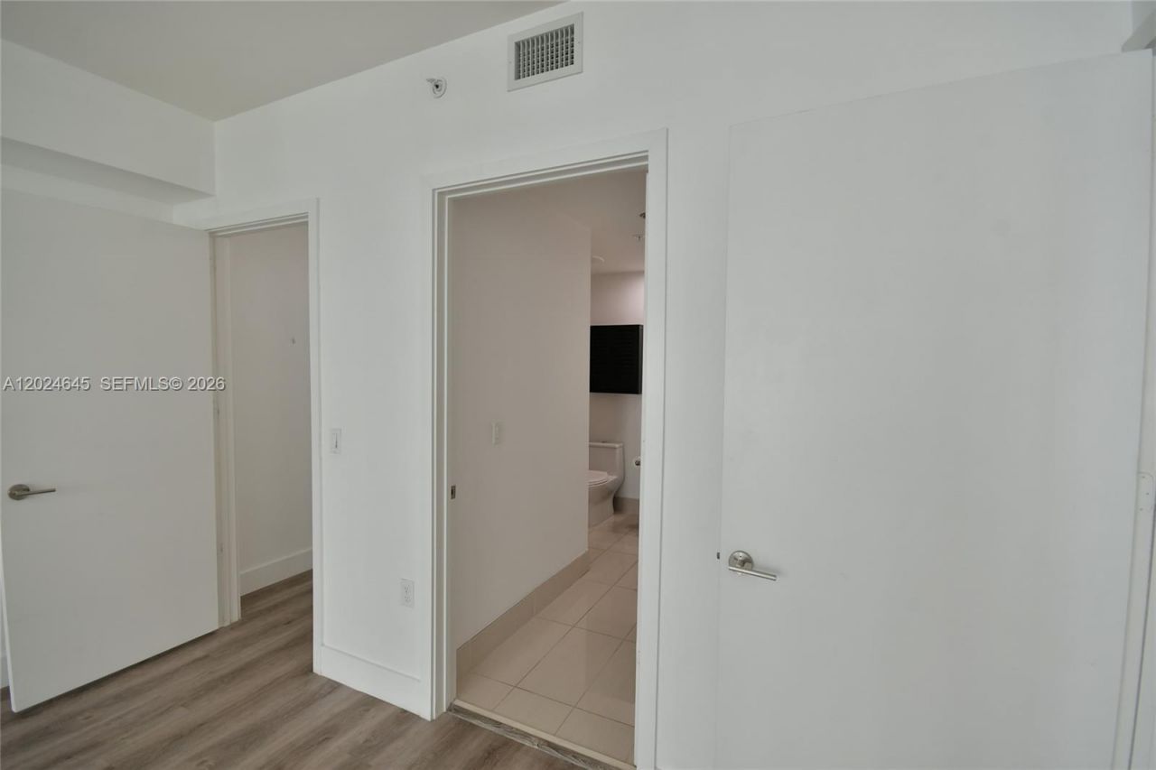 201 SW 17th Rd , Unit 304, Miami, FL 33129 Photo
