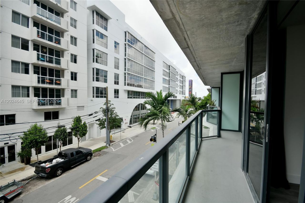 201 SW 17th Rd , Unit 304, Miami, FL 33129 Photo