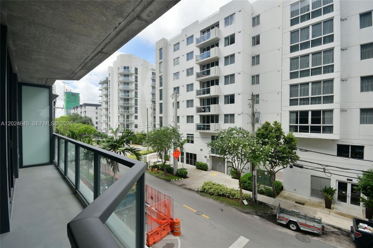 201 SW 17th Rd , Unit 304, Miami, FL 33129 Photo