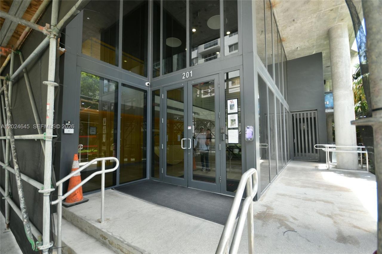 201 SW 17th Rd , Unit 304, Miami, FL 33129 Photo