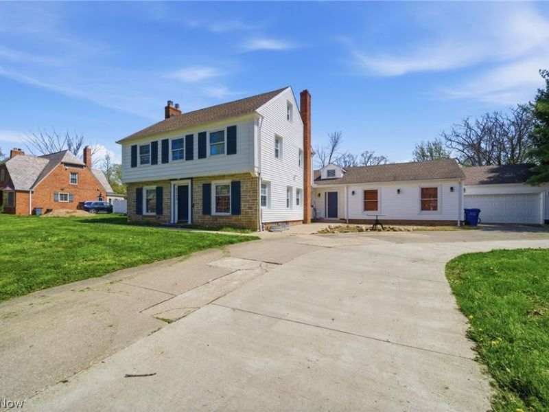 2343 Miramar Boulevard, University Heights, OH 44118 Photo 3