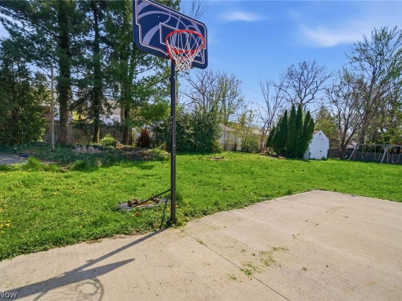 2343 Miramar Boulevard, University Heights, OH 44118 Photo 49