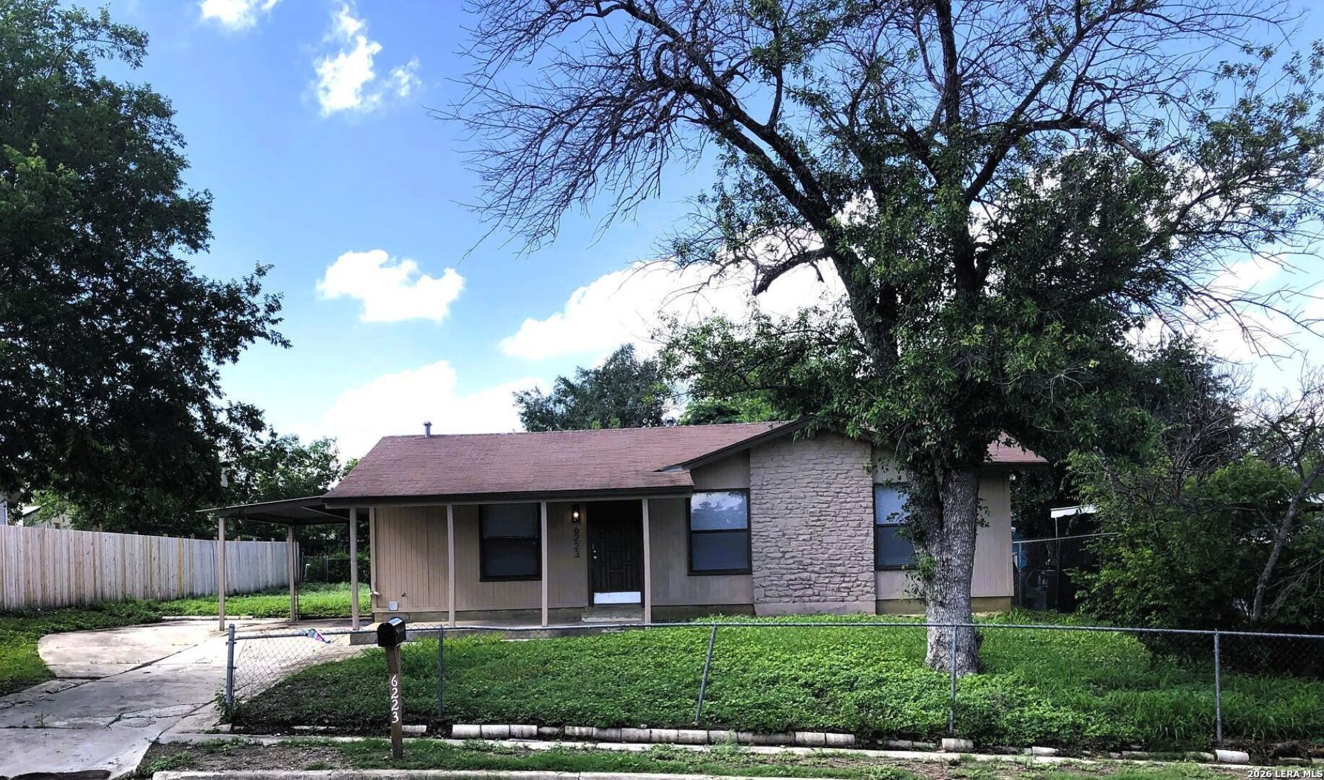 6223 Slate Valley Dr, San Antonio, TX 78242 Main Photo
