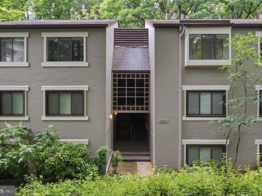 11721 KARBON HILL COURT, Unit 201, RESTON, VA 20191