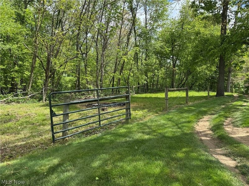 7424 Criswell Road, Fredericksburg, OH 44627 Photo 13