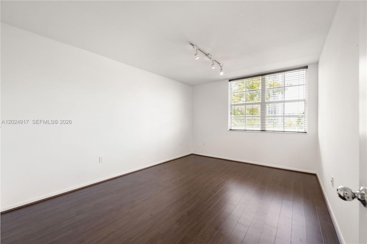 19501 E Country Club Dr , Unit 9508, Aventura, FL 33180 Photo