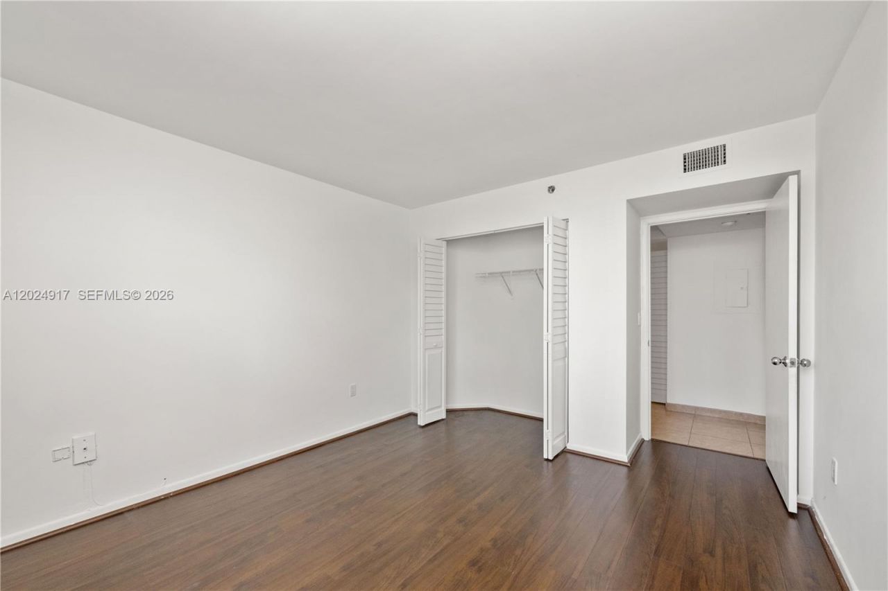 19501 E Country Club Dr , Unit 9508, Aventura, FL 33180 Photo
