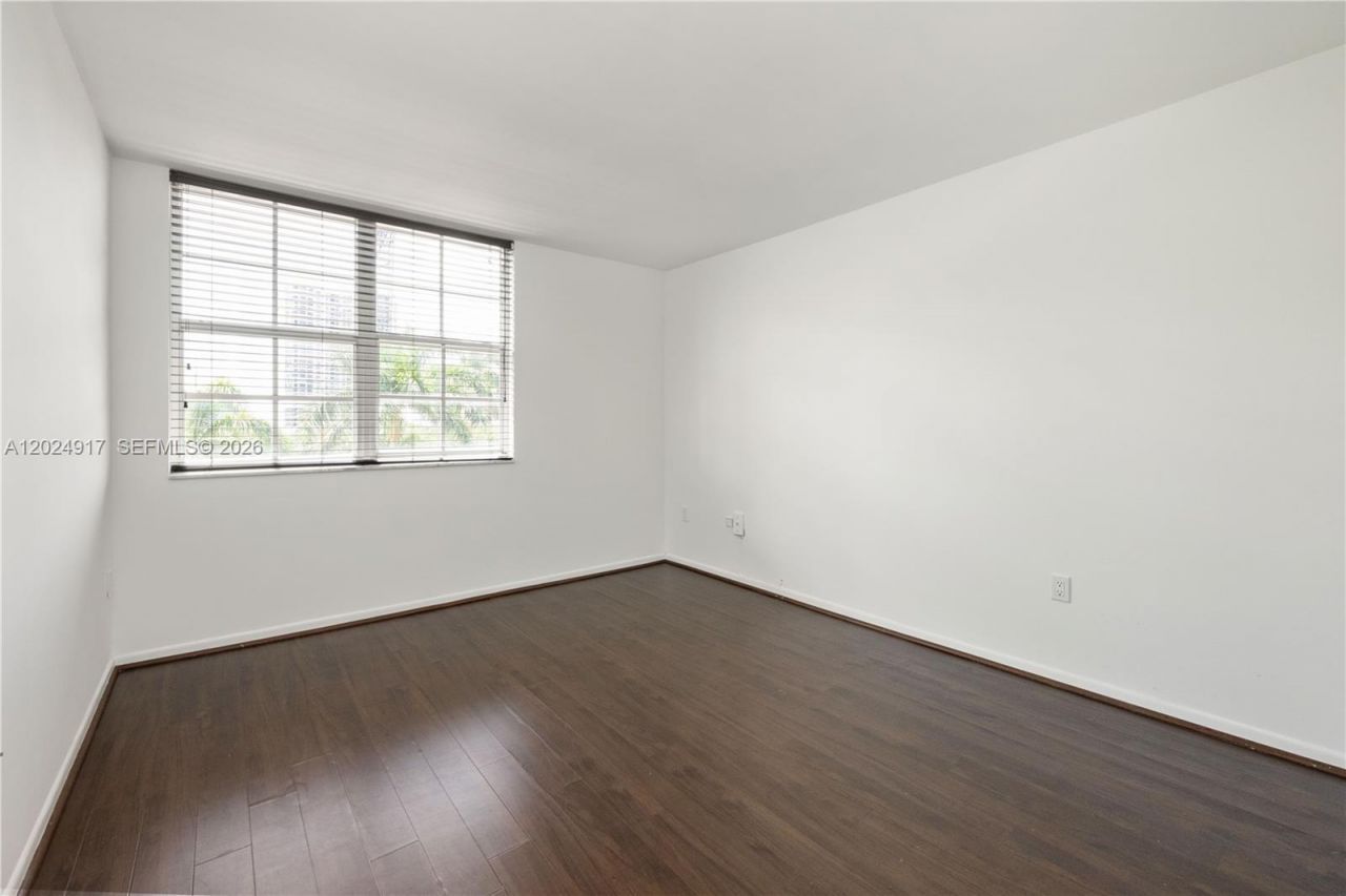 19501 E Country Club Dr , Unit 9508, Aventura, FL 33180 Photo