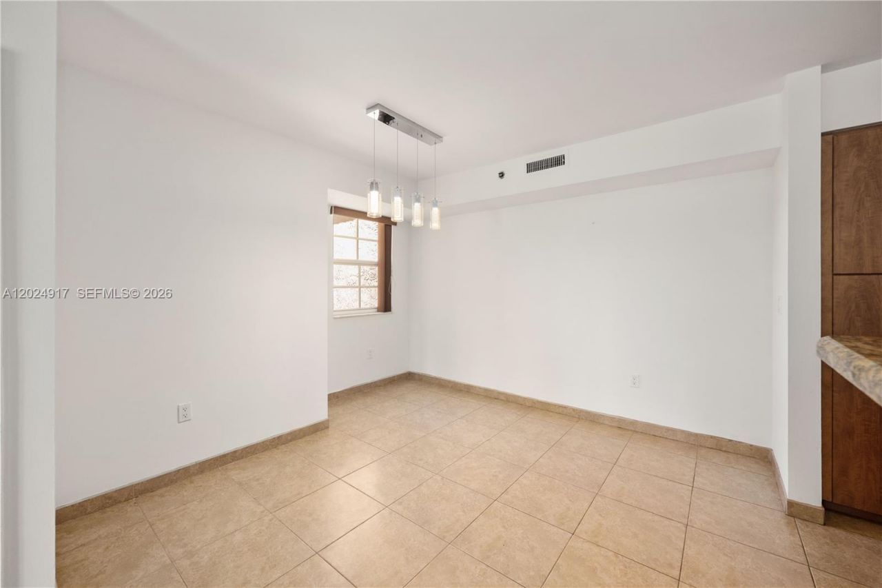 19501 E Country Club Dr , Unit 9508, Aventura, FL 33180 Photo
