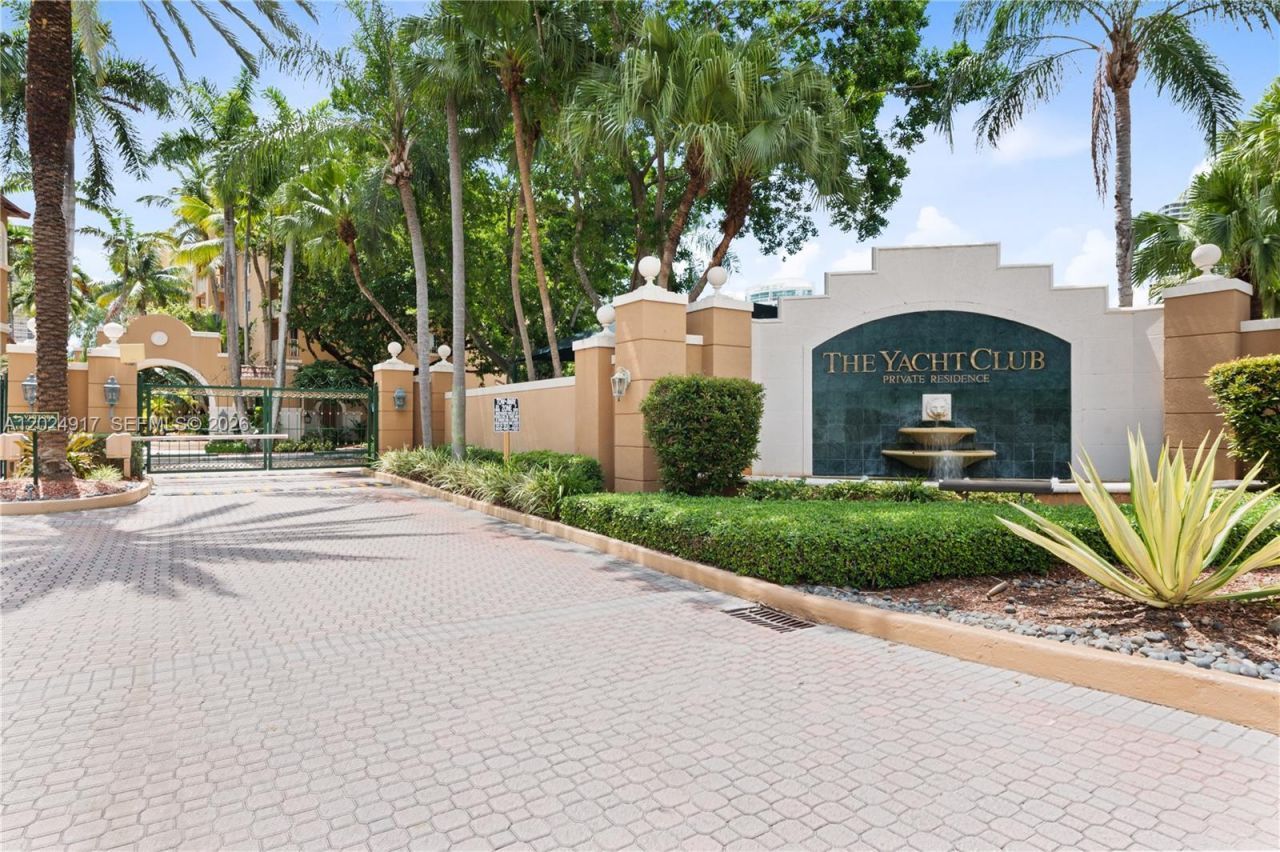 19501 E Country Club Dr , Unit 9508, Aventura, FL 33180 Photo