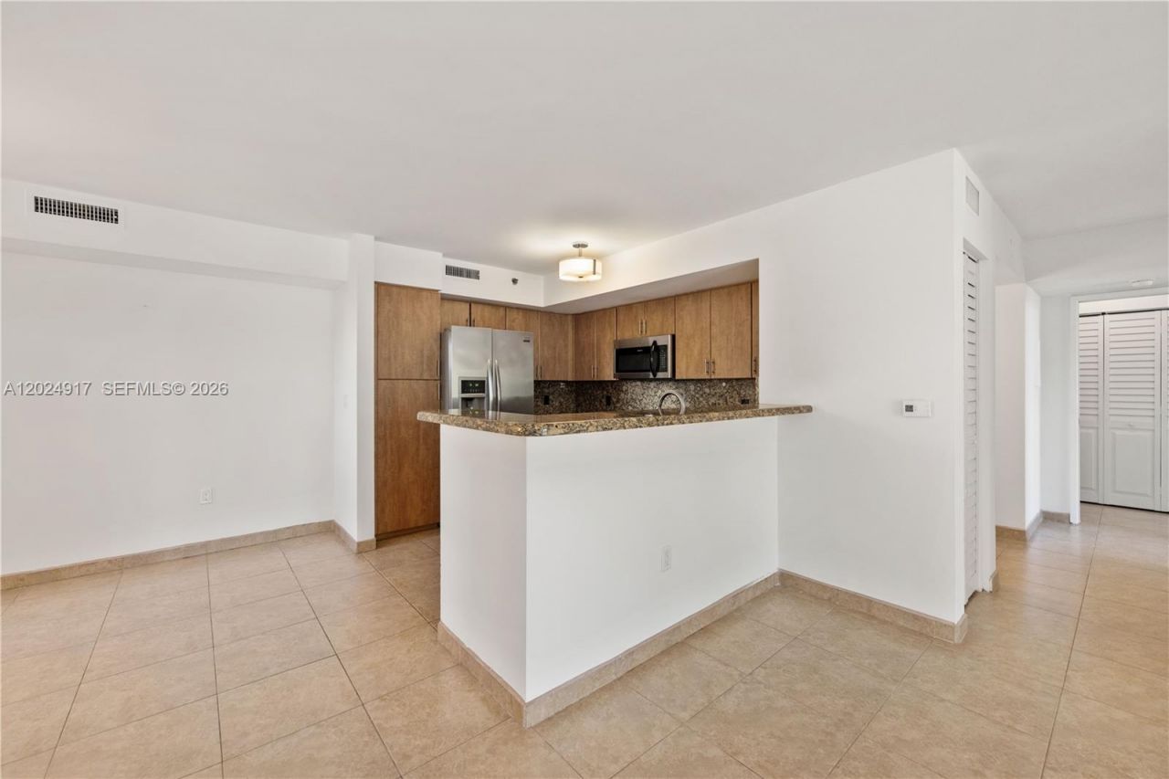 19501 E Country Club Dr , Unit 9508, Aventura, FL 33180 Photo