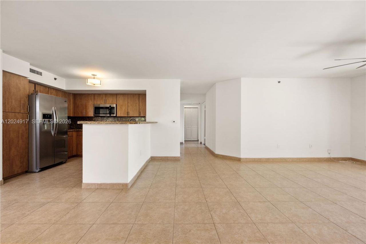 19501 E Country Club Dr , Unit 9508, Aventura, FL 33180 Photo