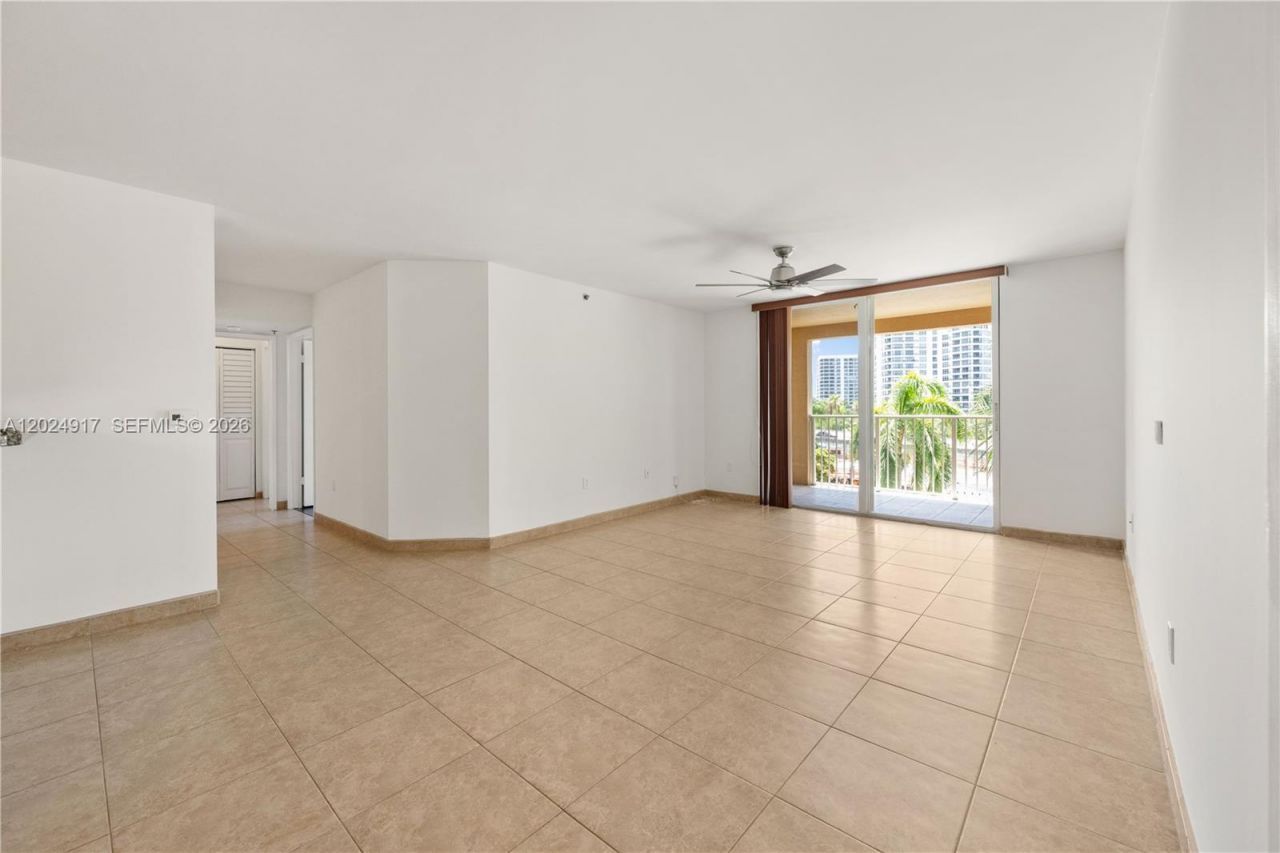 19501 E Country Club Dr , Unit 9508, Aventura, FL 33180 Photo