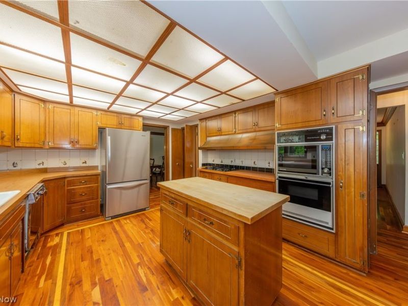 25001 Letchworth Road, Beachwood, OH 44122 Photo 11