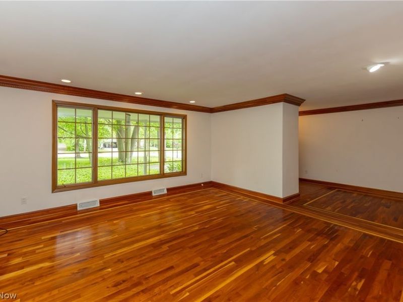 25001 Letchworth Road, Beachwood, OH 44122 Photo 5