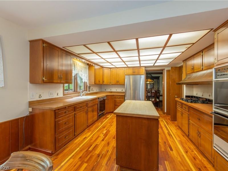 25001 Letchworth Road, Beachwood, OH 44122 Photo 8