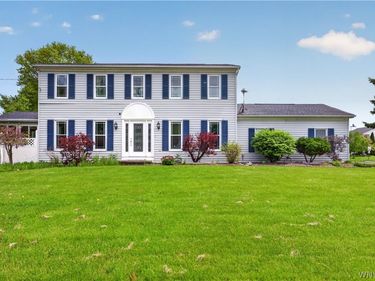 1995 Creekside Drive, Grand Island, NY 14072