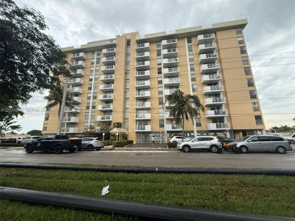 2020 NE 135th St , Unit 503, North Miami, FL 33181