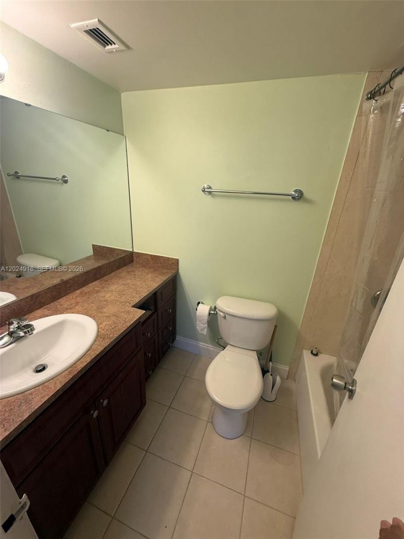 2020 NE 135th St , Unit 503, North Miami, FL 33181 Photo