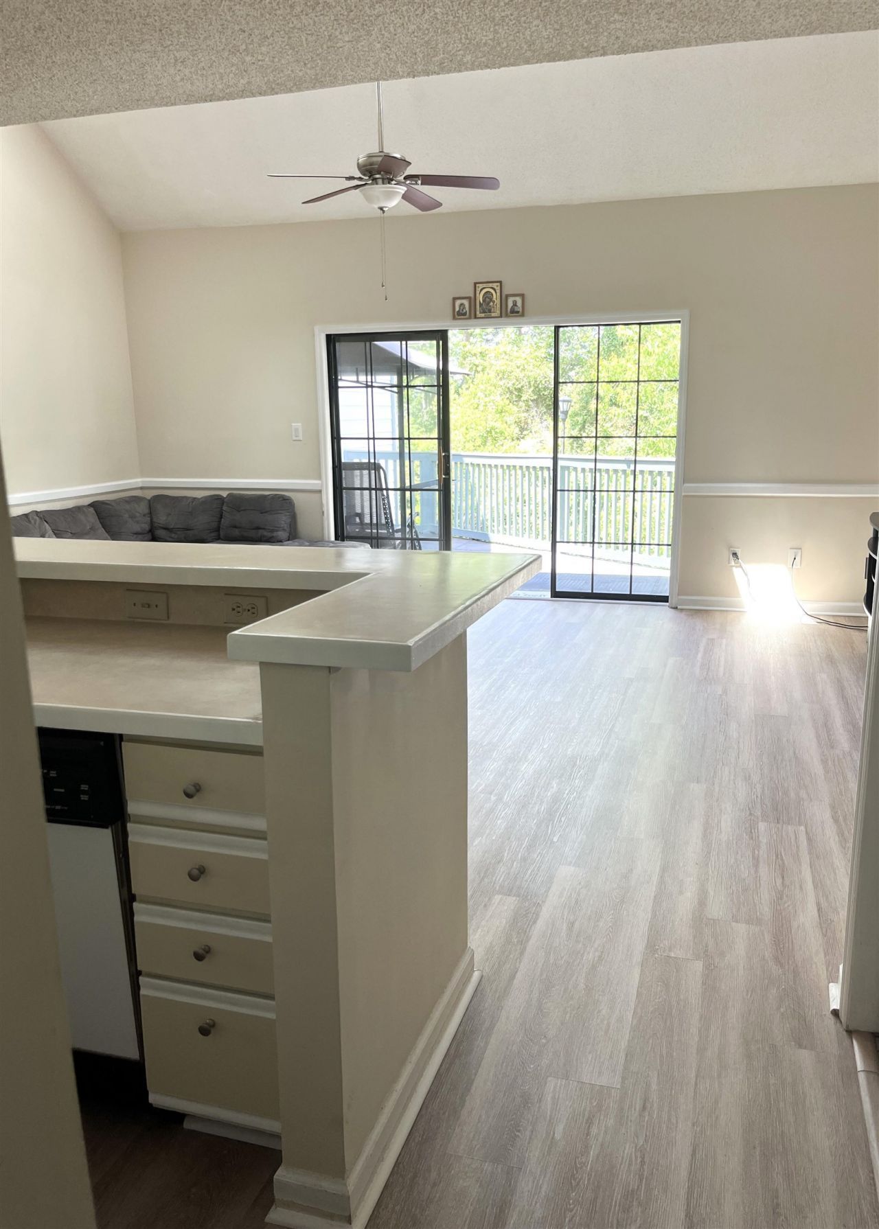 4357 Spa Dr. Photo 19