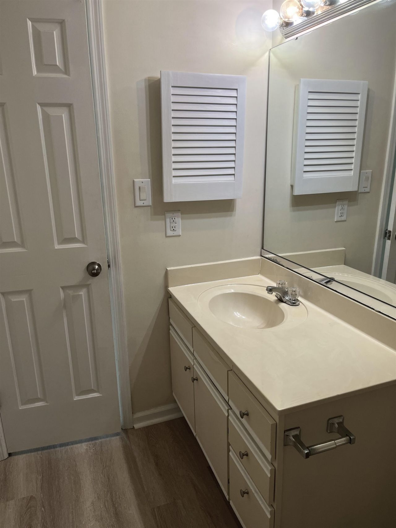 4357 Spa Dr. Photo 28