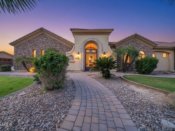 18029 W SAN JUAN Avenue, Litchfield Park, AZ 85340