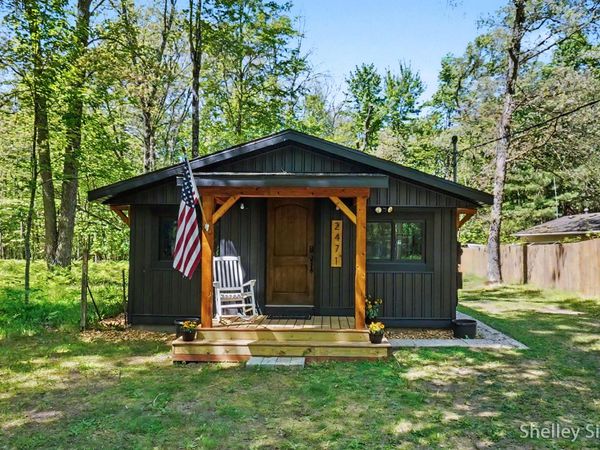 2471 W Wolf Lake Boulevard, Baldwin, MI 49304