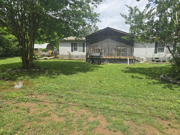 689 Schmitt Road, Rossville, GA 30741